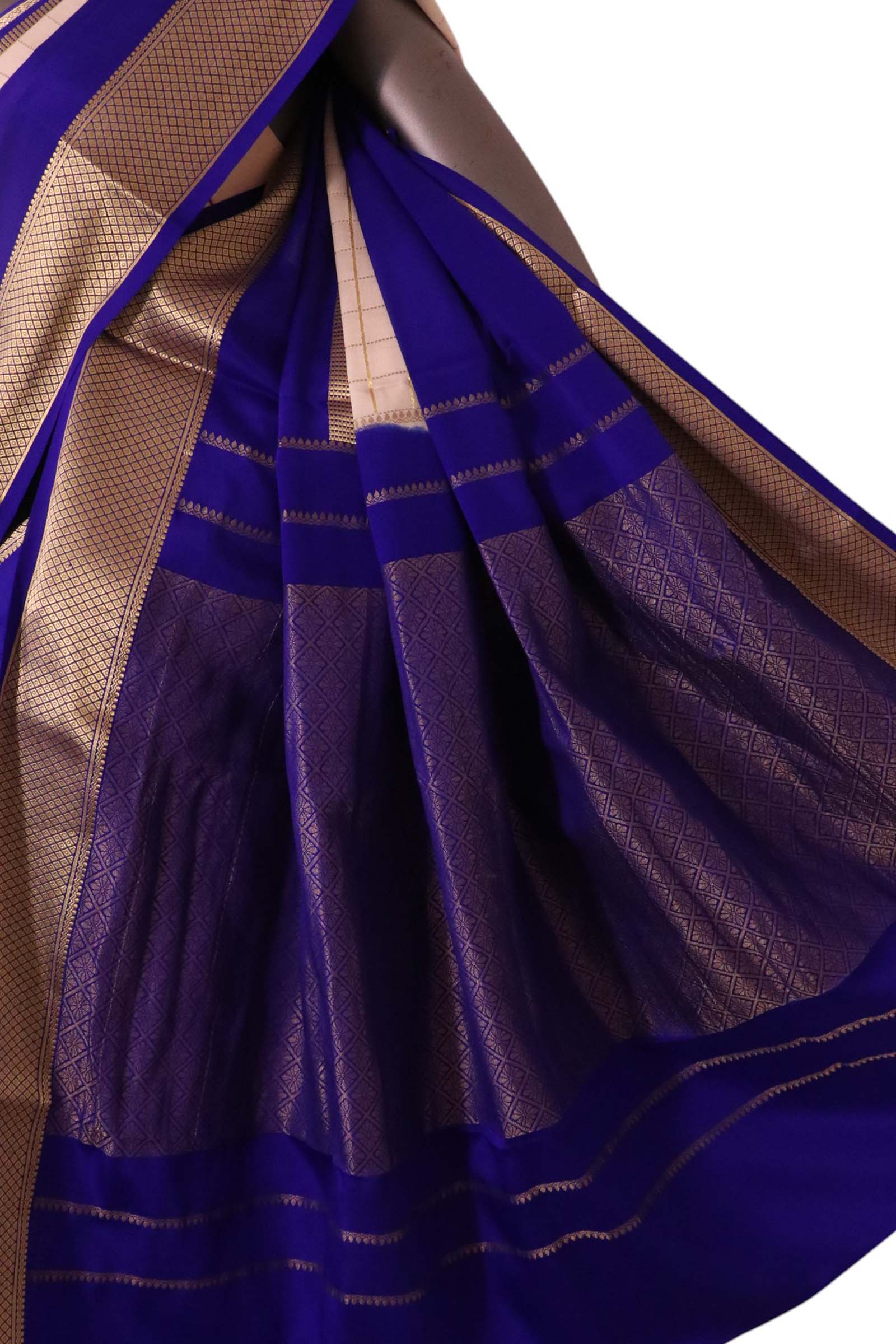 Pure Mysore Crepe Silk Saree AL212203